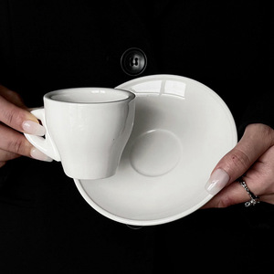 80ml Mini İtalyan Espresso fincanı plaka seti saf beyaz basit seramik fincan - Product Image 3