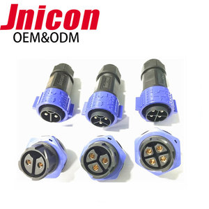 面板安装连接器4触点连接器用于室外电缆连接的新能源电连接器