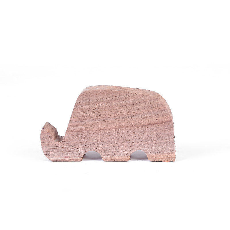 Éléphant en noyer noir
