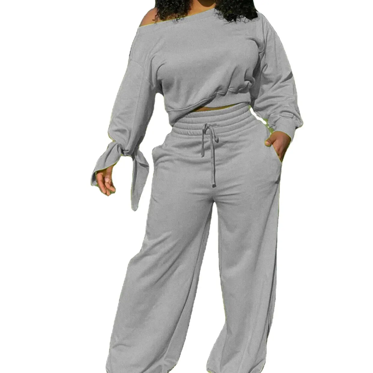 Großhandel Sommerkleidung langärmelig gestapelte Hosen zweiteiliges Set Jogginganzug Samt-Trainingsanzug für Damen