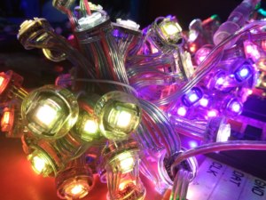 IP67 Wasserdichte RGB-LED-Pixel leuchten für den Außenbereich DMX512 Landschafts beleuchtungs quelle mit PC-Gehäuse für Außen projekte - Product Image 3
