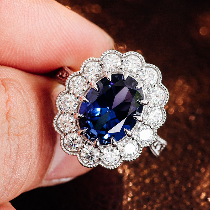 Bague en or blanc 18 carats avec pierre précieuse de laboratoire