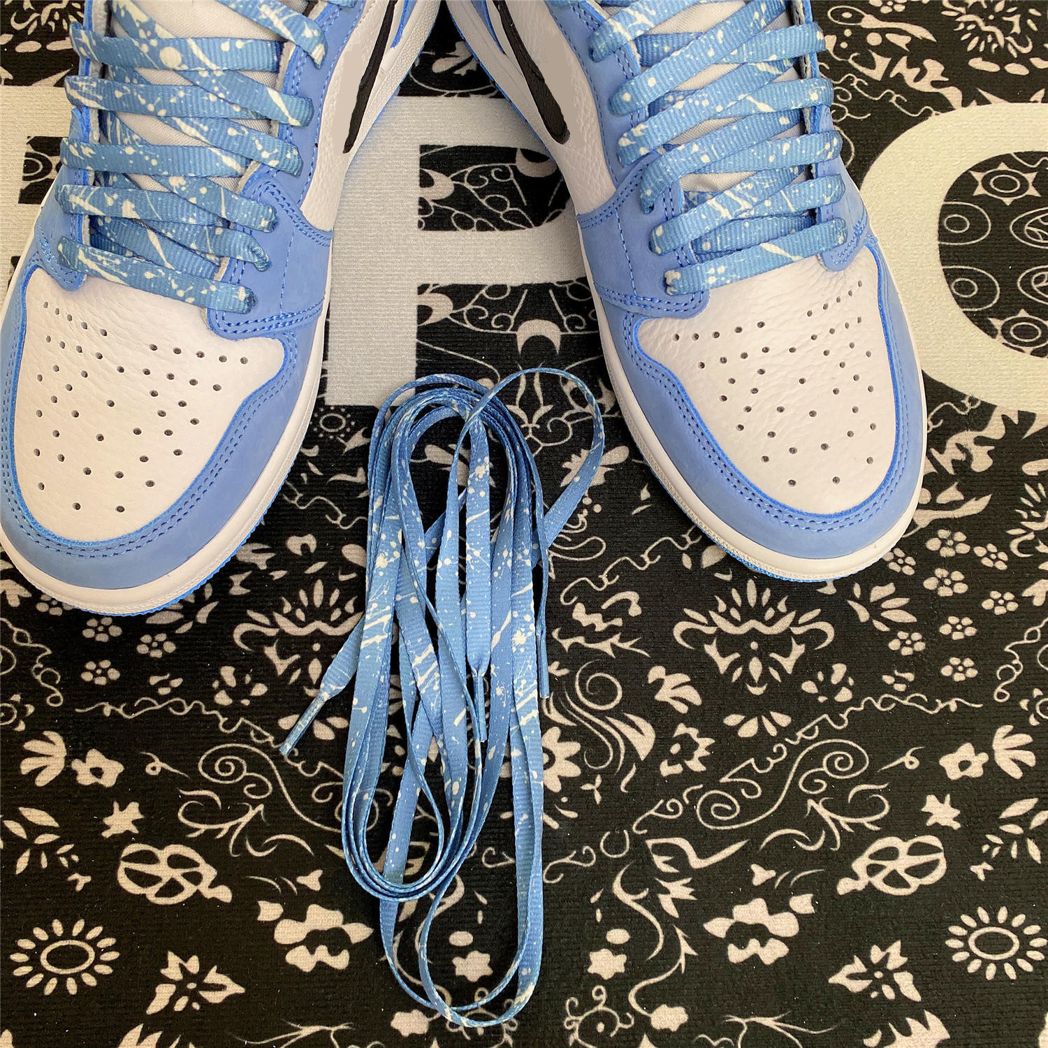 Sky Blue+white