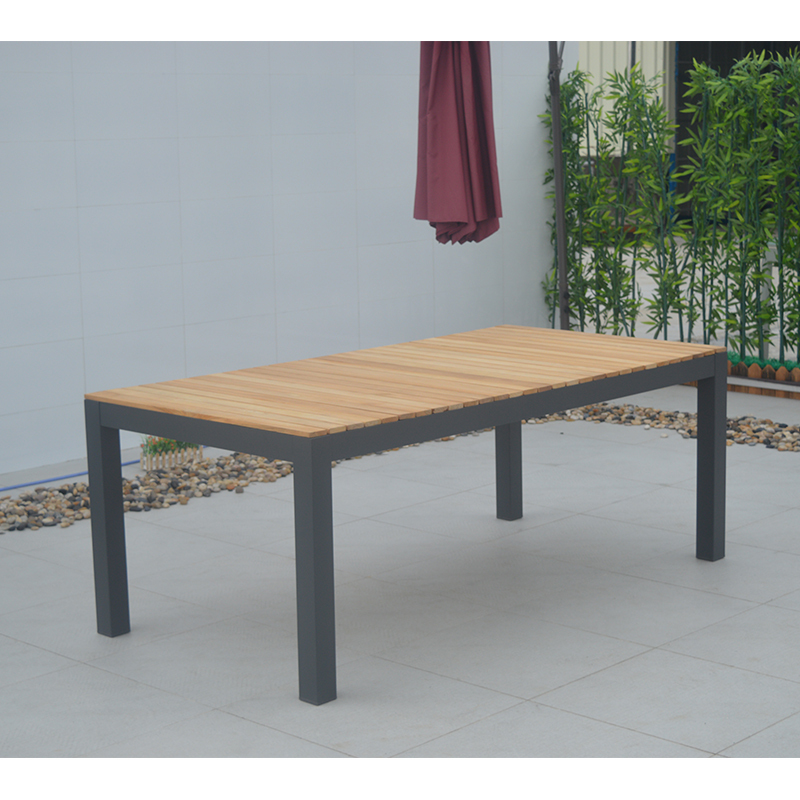 Blblack frame and natural wood color
