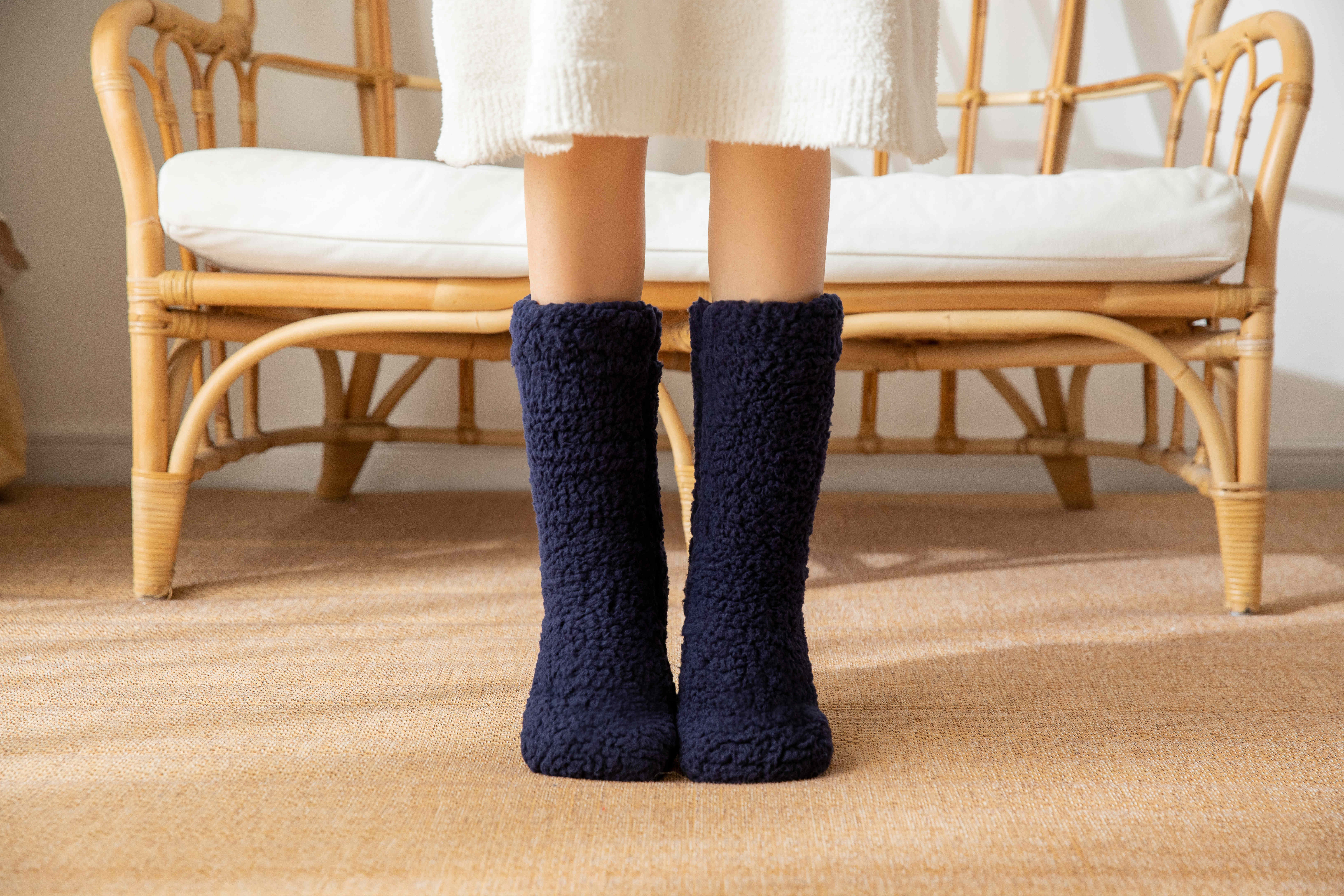 สีเทาอ่อน