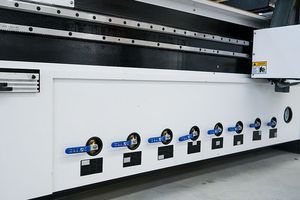 Macchina per la progettazione di porte in legno cnc 2130 con nidificazione automatica della cina con carico e scarico automatici - Product Image 4
