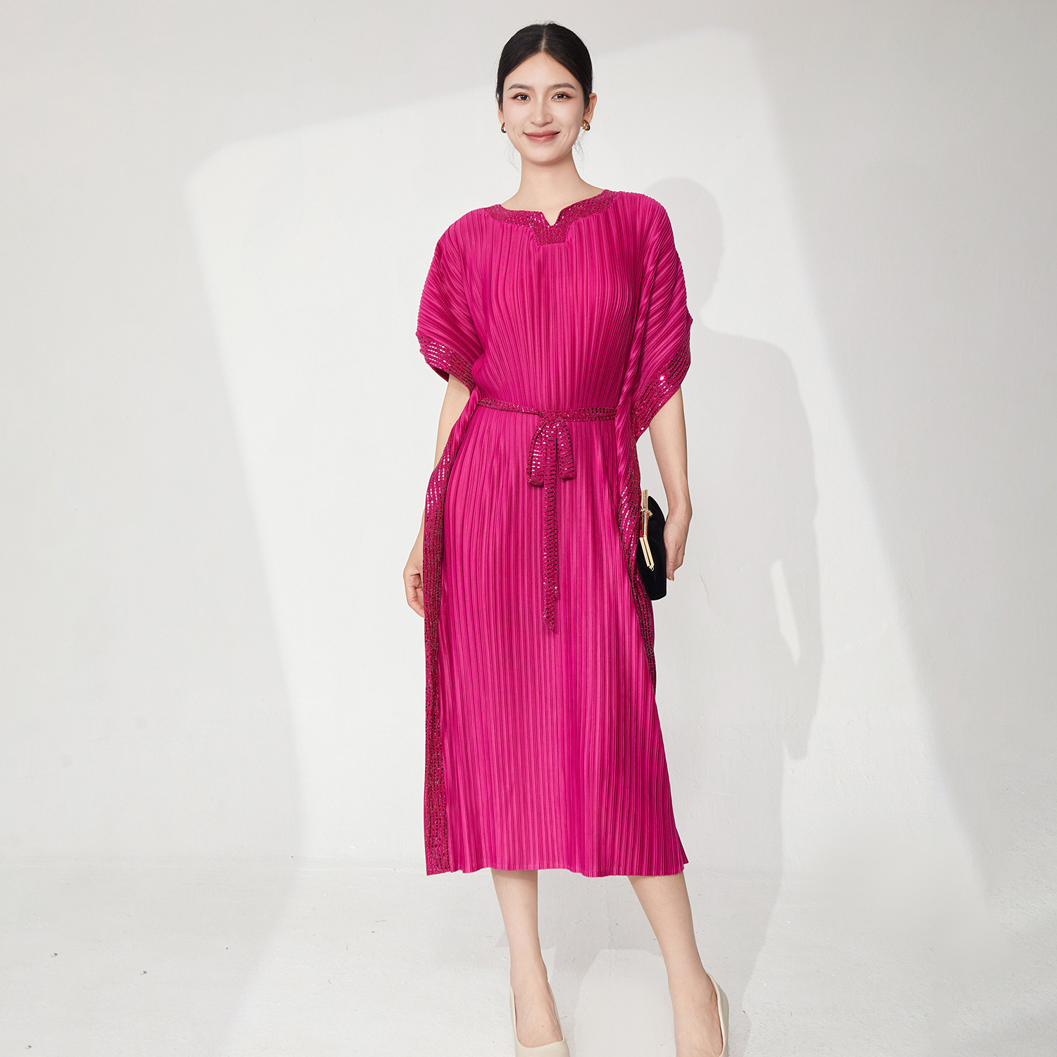 สีแดงม่วง