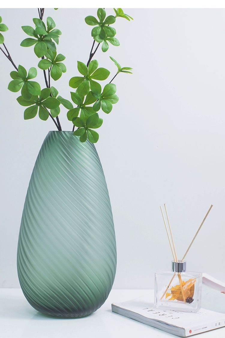 Factory Produced Wholesale Glass Luxury Vase Glass
