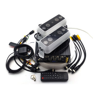 FL & OEM硬盘加sd卡2门车辆总线人员柜台移动DVR，带4g全球定位系统无线乘客计数系统