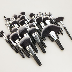 40個の高品質プライベートラベルメイクアップブラシキットソフトヘアプロフェッショナルカスタムロゴブラックメイクアップブラシセットファンブラシ付き