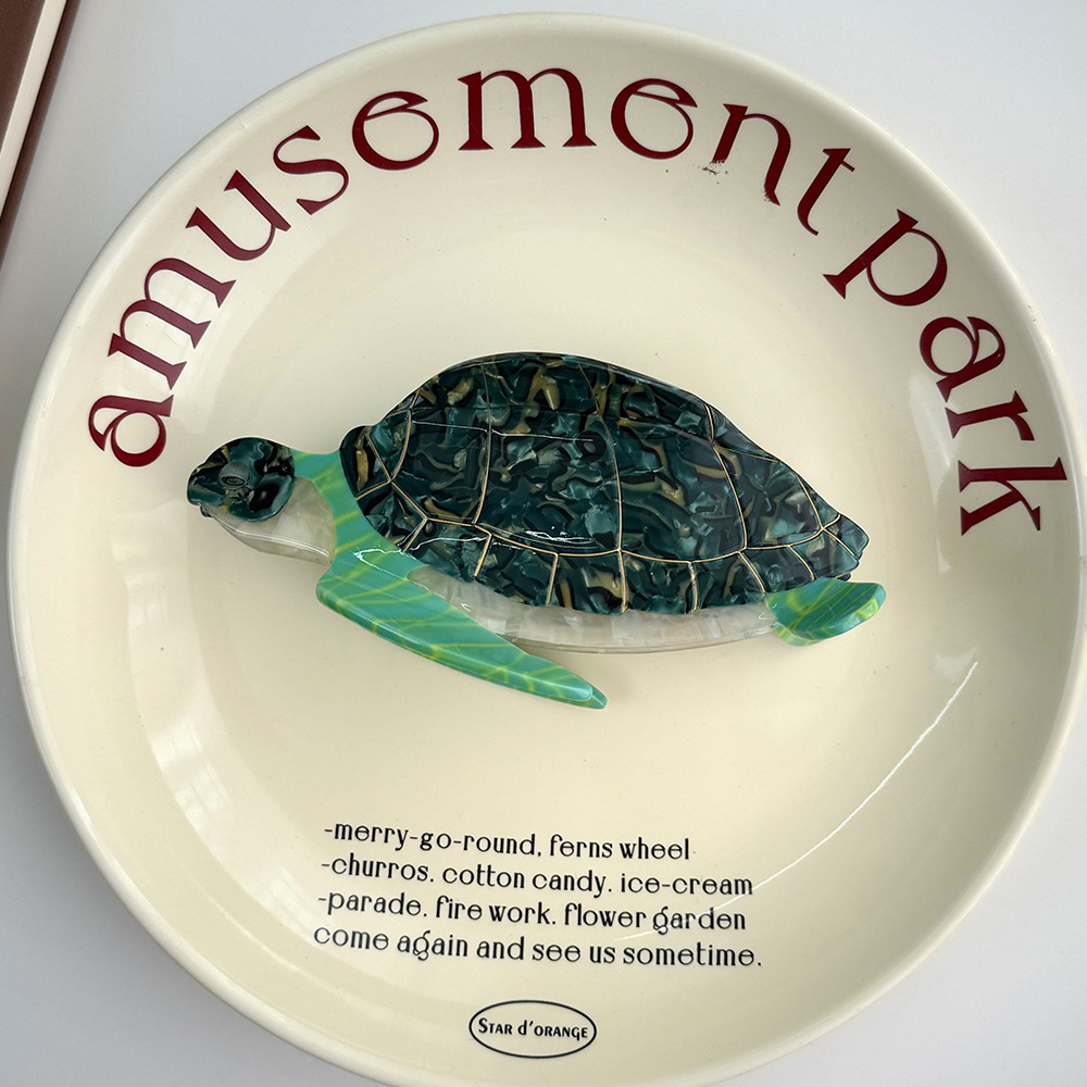 2 green Turtle 12.3*6cm 38g