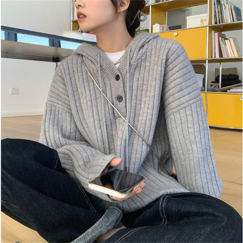 สีเทาเข้ม