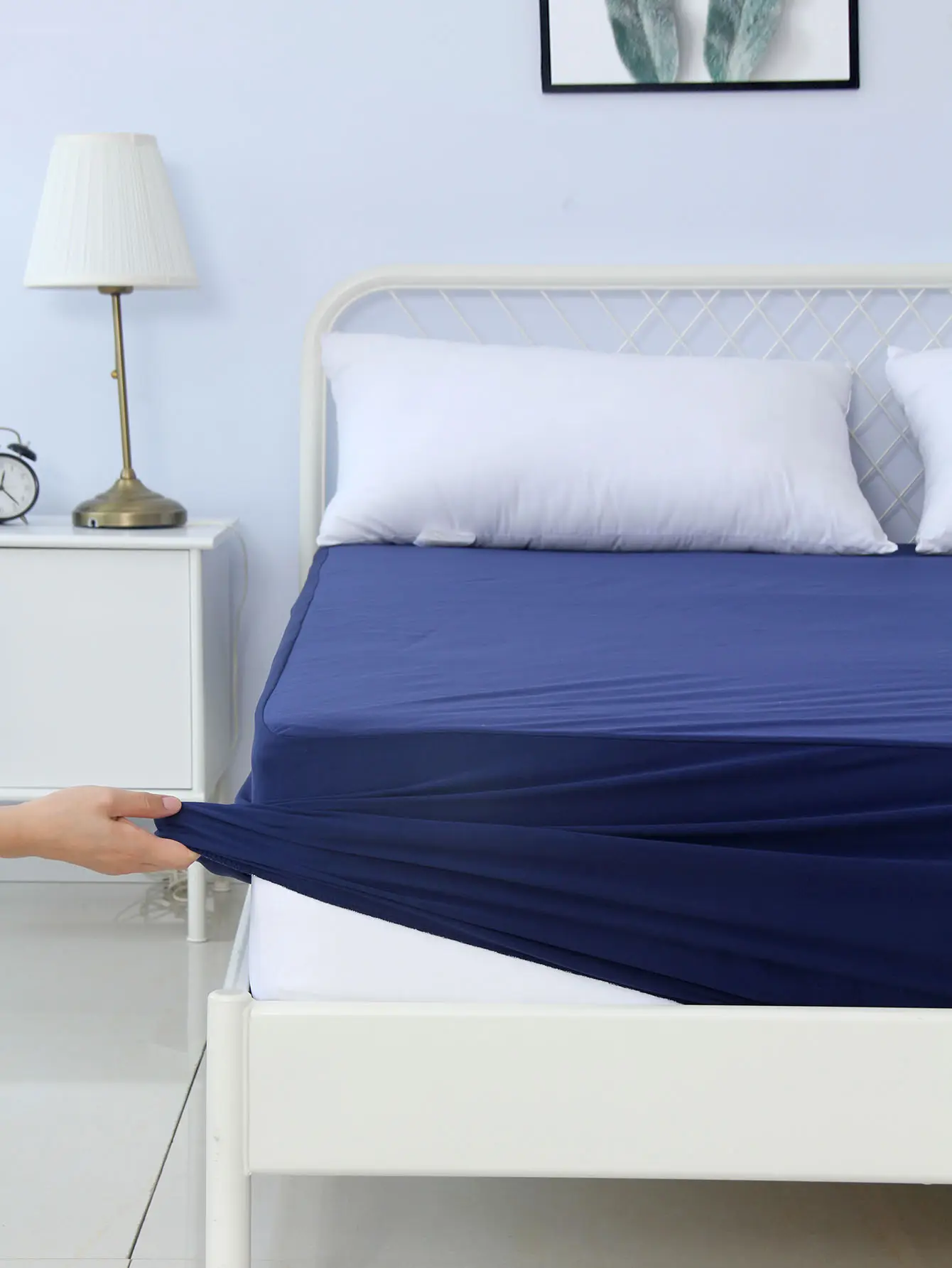 Sprei Anti Air Warna Biru Tua Pelindung Kasur Rajutan Poliester