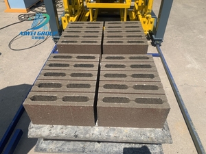 Making <strong>Machines</strong> <strong>Automatic</strong> <strong>Block</strong> Making <strong>Machines</strong> <strong>Blocks</strong> Making Machinery - Product Image 3