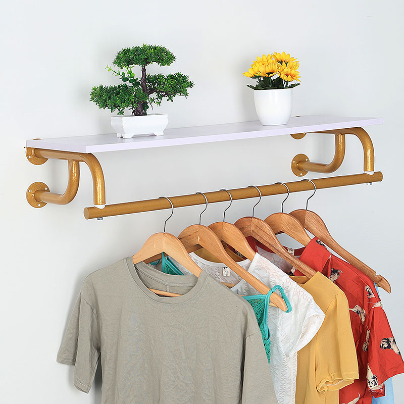 Placa de oro, 120 cm de largo.