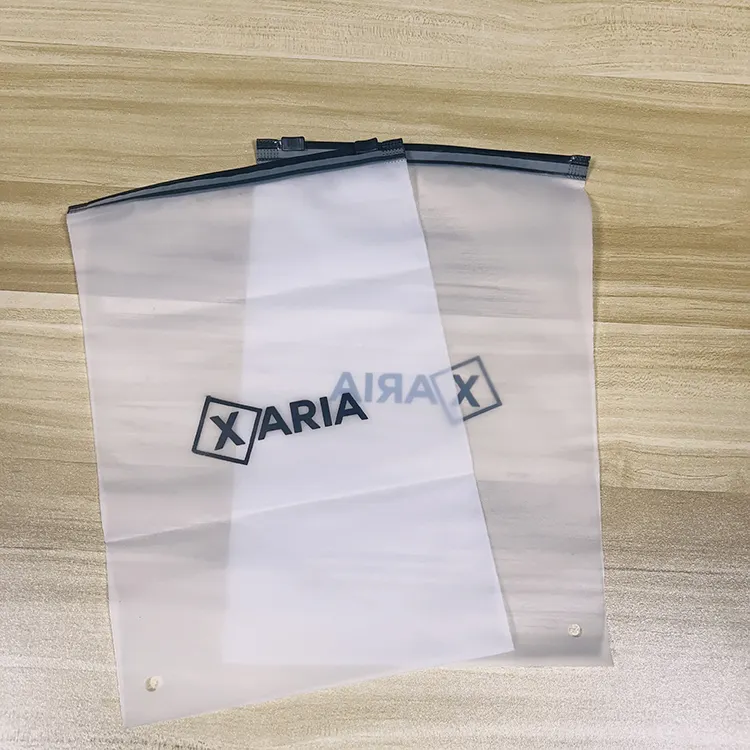 Venta caliente embalaje personalizado logotipo impreso autosellado camisa ropa Zip Lock transparente esmerilado Ziplock plástico muestra gratis