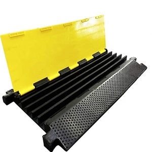 Fabrika toptan 1 2 3 4 5 kanallar güvenli kauçuk yol borusu elektrik kablosu süspansiyon hız rampa yumru köprü koruyucu - Product Image 2