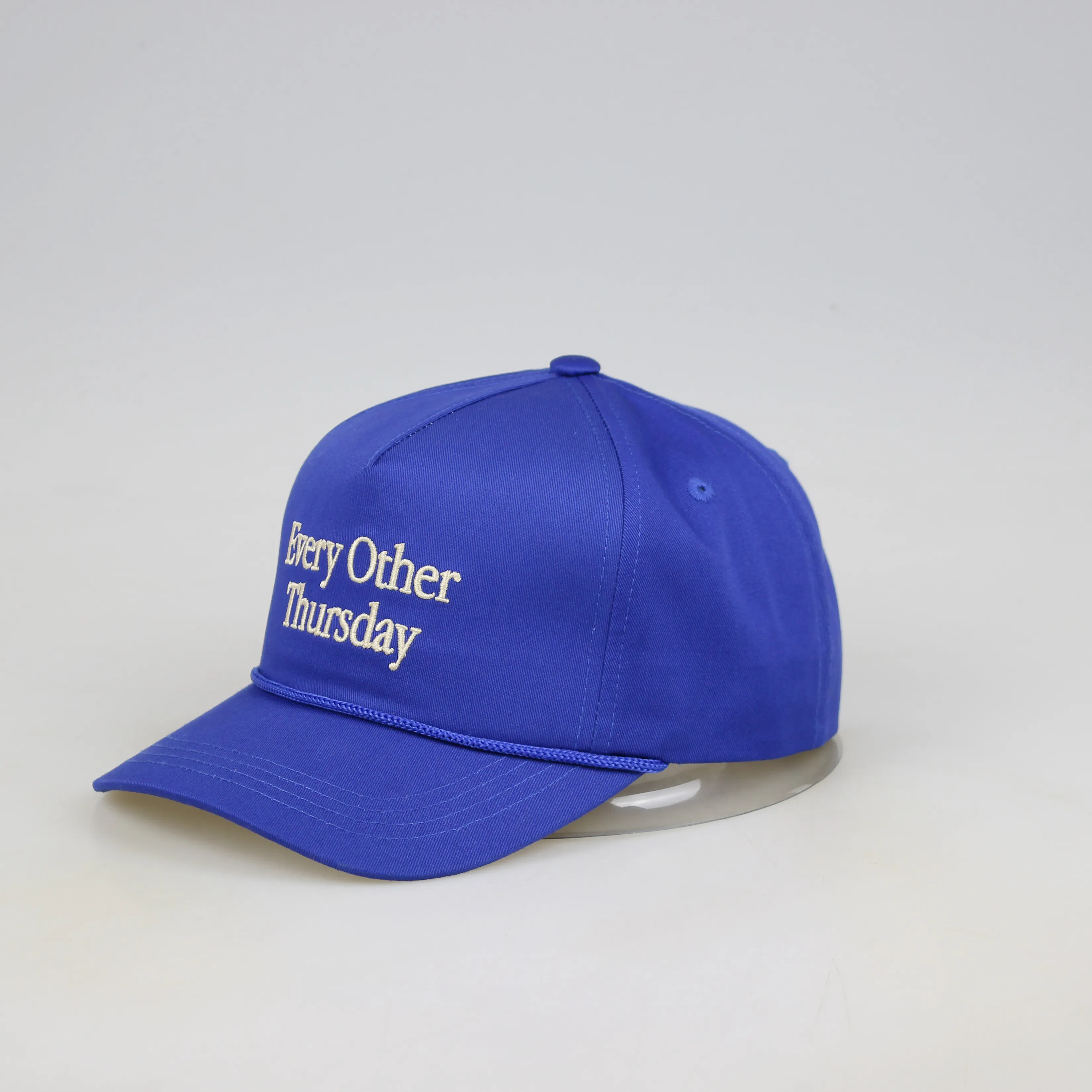 무료 배송 사용자 정의 로고 Snapback 모자 모자 Gorras 자수 수 놓은 스타일 Klein 블루 패션 모자