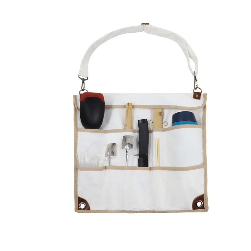 สีขาวที่มุมทั้งสี่