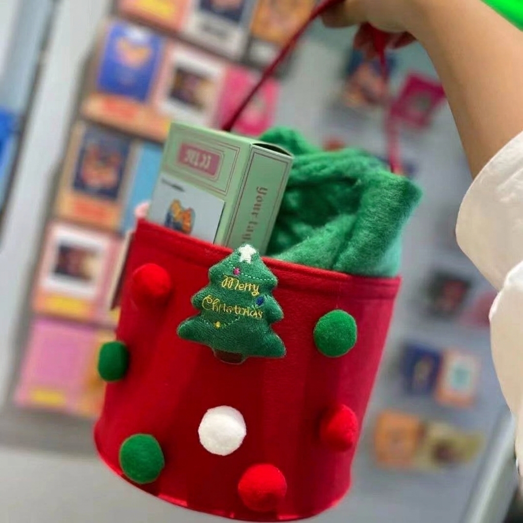 Red hug bucket 2217cm
