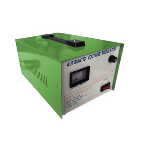 מייצב חשמלי 2KVA 220V <span class=keywords><strong>Svc</strong></span> חד פאזי 1000VA 2000Va Ac ווסת מתח אוטומטי 1500W מייצבים AVR