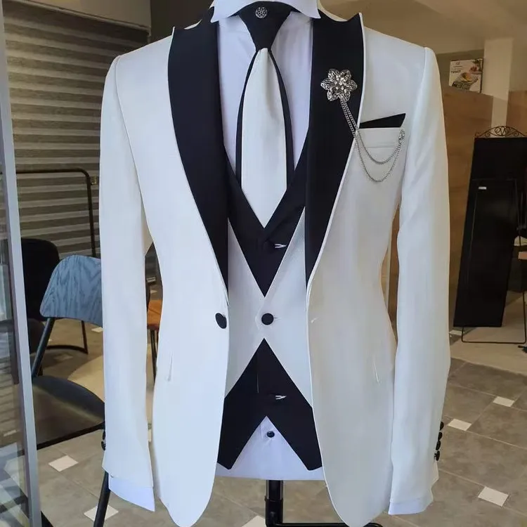 Costumes blancs de haute qualité pour smokings de mariage vêtements de marié noir revers à pointe garçons d'honneur blanc 3 pièces costume mariage homme 2022