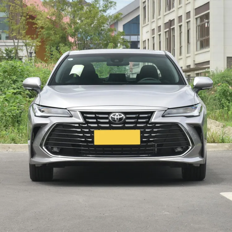 Nouvelles voitures Toyota asian dragon voitures électriques à grande vitesse 2.0L 2.5L essence automobile hybride huile-électrique pour adulte