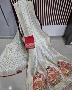必须购买的节日/婚礼系列纯Banarasi <span class=keywords><strong>Khadi</strong></span>多拉真丝纱丽，配有金色扎里编织和花式流苏