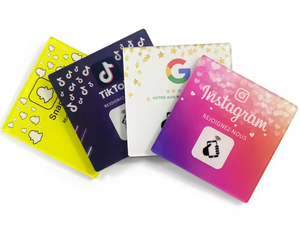 Fashional personalizzato QR codice stampato RFID Card quadrato NFC Google Review Card 13.56MHz impermeabile Ntag213 PVC Silicone PVC resina epossidica per animali domestici