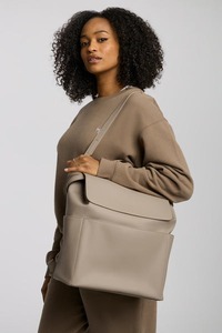 Large Capacity Deluxe Midi PU Handbag Baby Diaper Backpack Waterproof Changing <strong>Bag</strong> Mommy Storage <strong>Bag</strong> Diaper <strong>Bag</strong> - Product Image 5