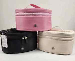 ルルベルトバッグ女性用スポーツ用待機バッグジッパー留め具無地チェストバックパック