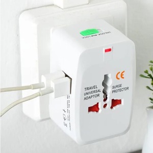 อะแดปเตอร์สำหรับเดินทางอเนกประสงค์แบบออลอินวันเอาต์พุตแบบ2 USB แบบ UK US AU EU ปลั๊กสำหรับแล็ปท็อปและกล้องไฟ10W - Product Image 3