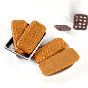 Creative <strong>Cartoon</strong> 3D Simulated Food Keychains Caramel Biscuit Keychain Cookies PVC <strong>Key</strong> Ring for Handbag Charm Jewelry Gift - Product Image 3