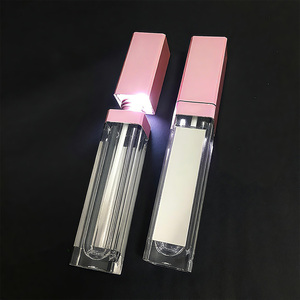 Bán buôn tùy chỉnh màu hồng đen rỗng rõ ràng Quảng trường <span class=keywords><strong>Lip</strong></span> <span class=keywords><strong>Gloss</strong></span> Ống <span class=keywords><strong>Lip</strong></span> <span class=keywords><strong>Gloss</strong></span> ống với ánh sáng LED và gương <span class=keywords><strong>Lip</strong></span> <span class=keywords><strong>Gloss</strong></span> Ống - Product Image 5