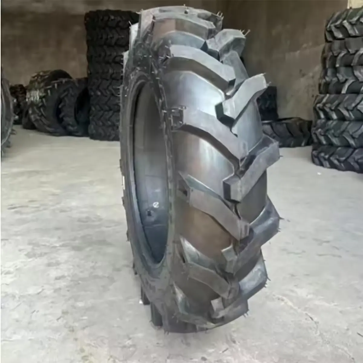 MTZ Farm Implement Tire 18.4-26 18.4-30 18.4-34 18.4-38 18.4-42 Pièces de machines agricoles Pneu Tracteur