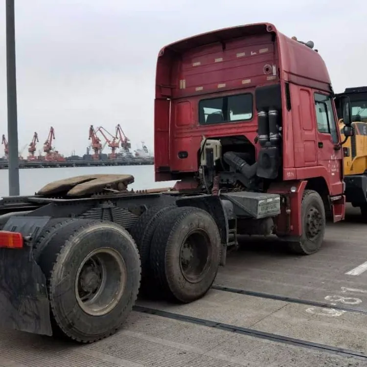 Sinotruk Howo 375hp camión volquete pesado usado en venta