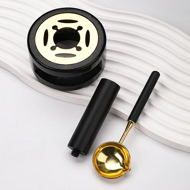 Black cylindrical long-handled three-piece set