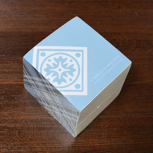 Personalización del fabricante con logotipo de color bloque de notas papel nota pegatina almohadillas para rascar notas adhesivas Cubo de papel
