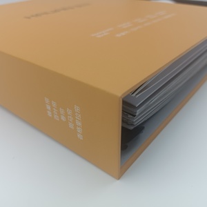 หนังสือผ้าพันที่มีสไตล์สำหรับผ้าม่านและมู่ลี่เพื่อเปลี่ยนหนังสือตัวอย่างพื้นที่อยู่อาศัยของคุณ - Product Image 4