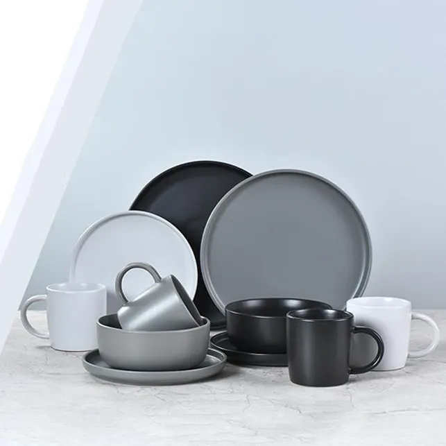 Set da tavola nordico da 16 pezzi set di stoviglie smaltate in ceramica nera opaca in gres da cucina