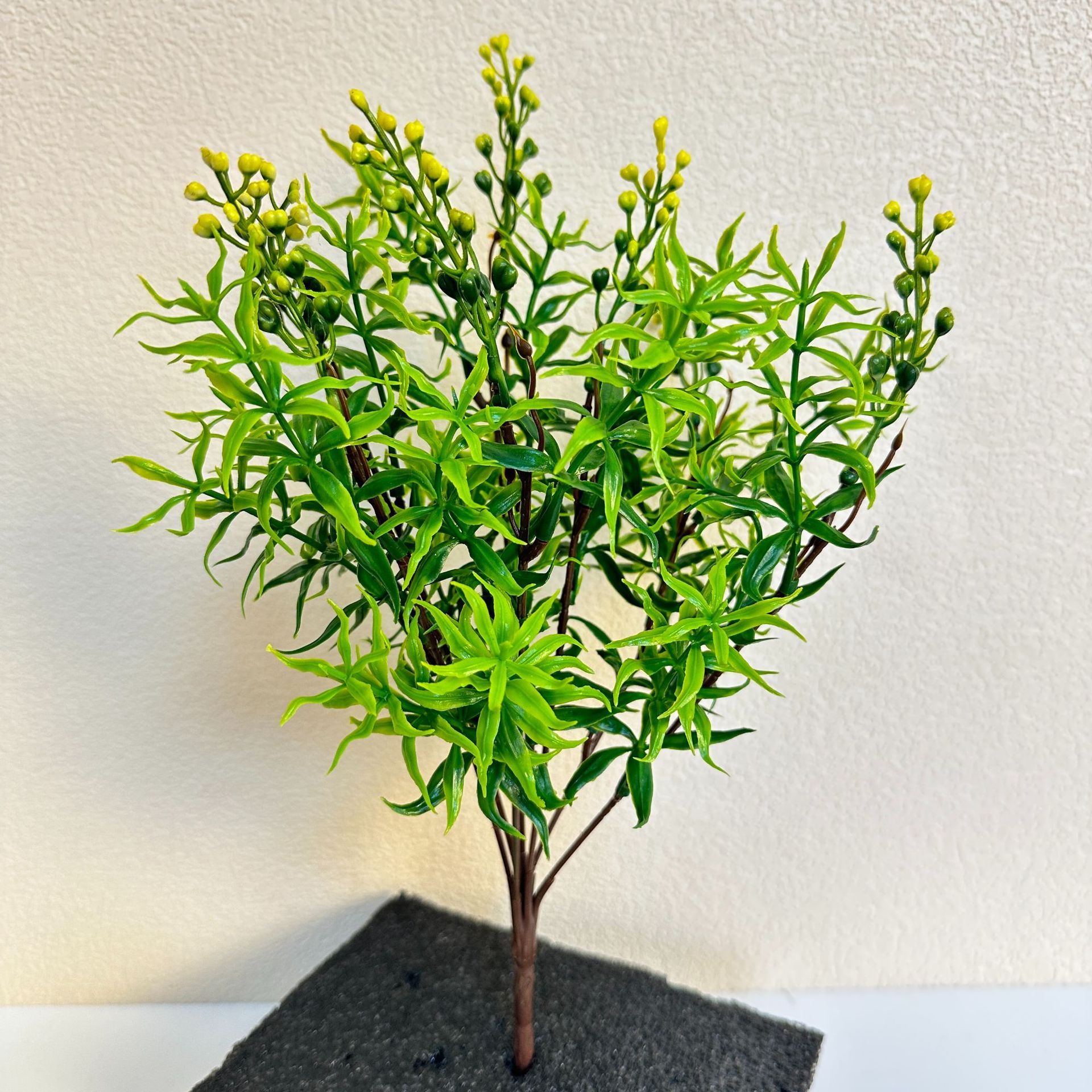 35cm Plastic Water Grass with Yellow Berries