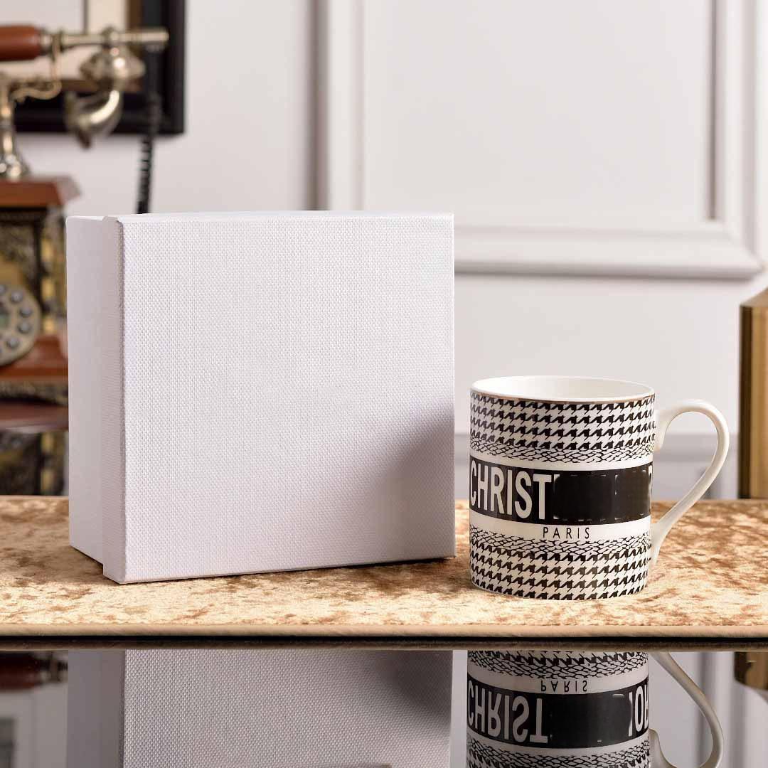 Gris-emballage de boîte-cadeau