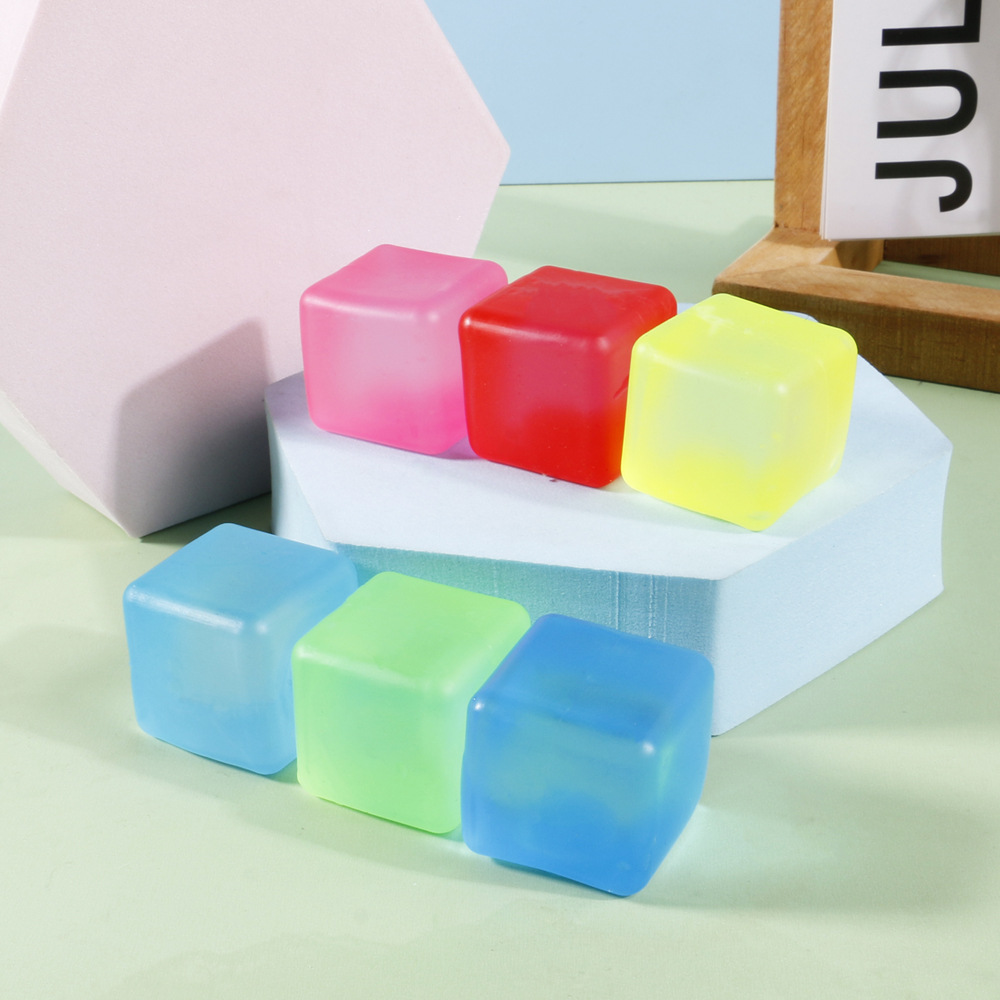 #05 Cubitos de hielo de 3 cm (colores mezclados)