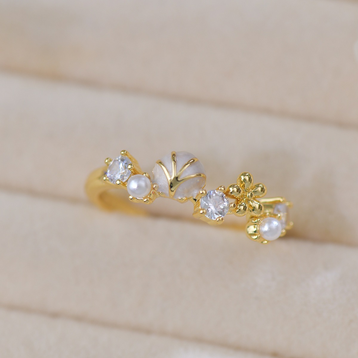 Scallop Pearl Adjustable Ring