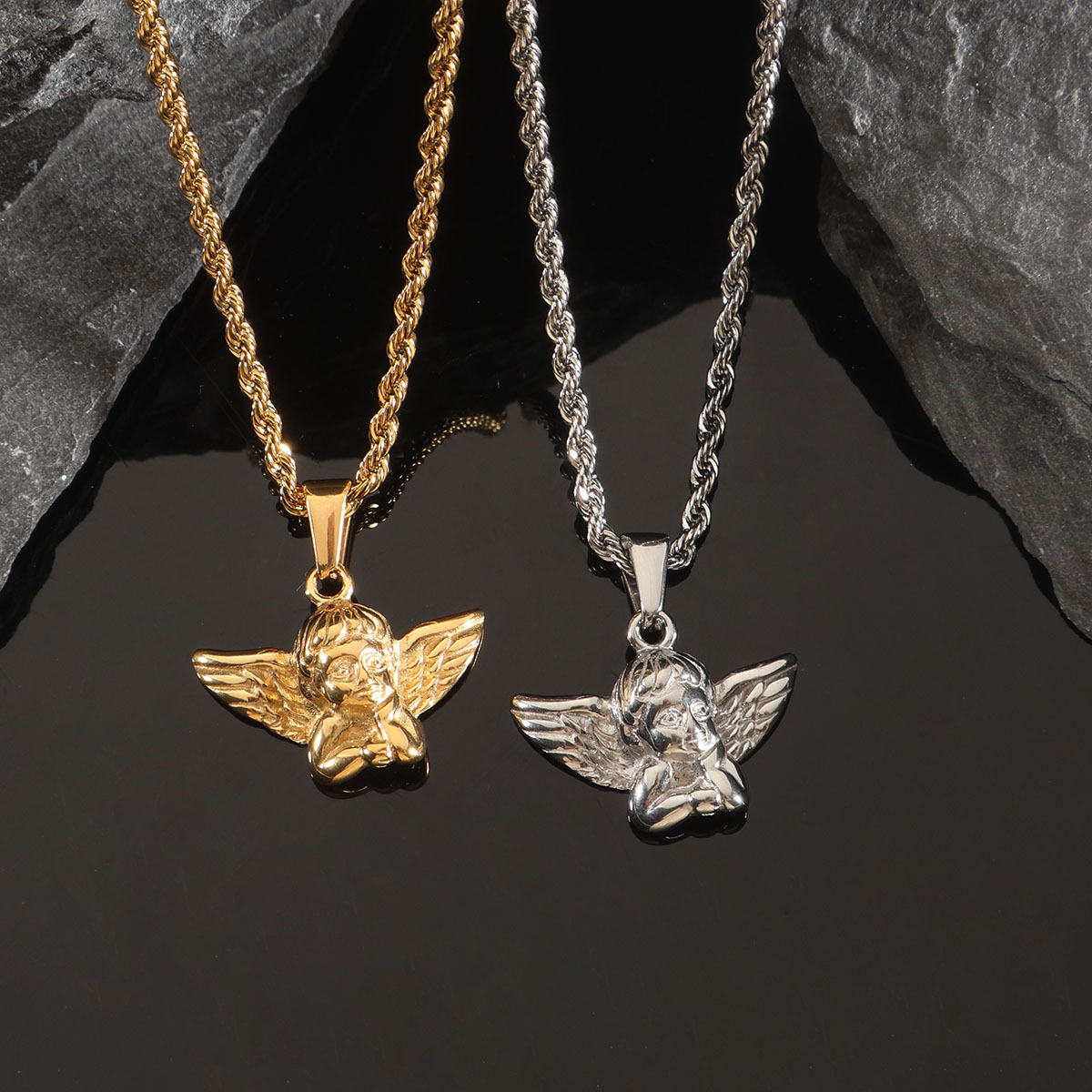 Pendentif ange avec chaîne en corde