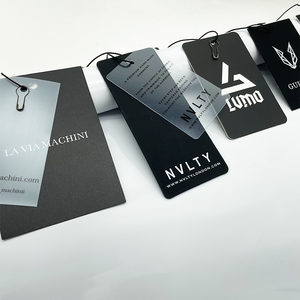 Alta Qualidade Moda Personalizada Pendurar <span class=keywords><strong>Tags</strong></span> com Corda de Papel Design para Vestuário Marca e Logotipo Qualidade Garment Labels