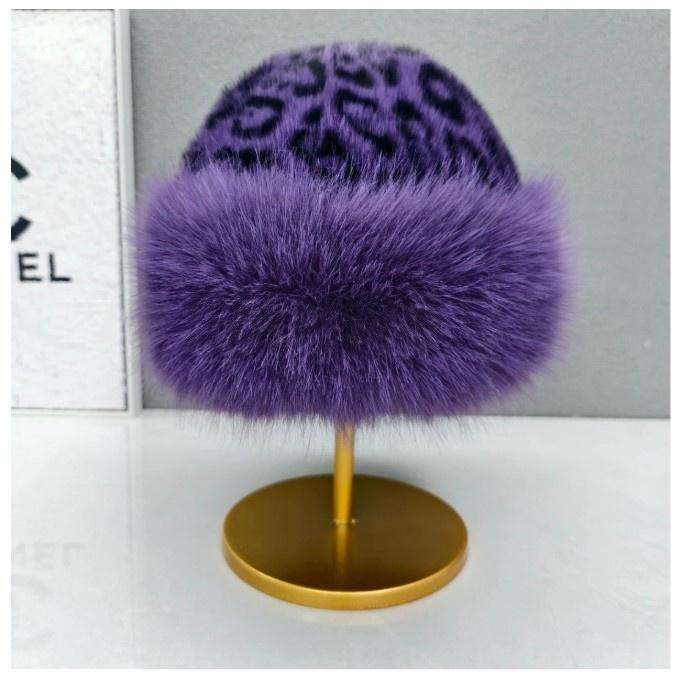 พิมพ์ลายเสือดาวสีม่วงเข้ม