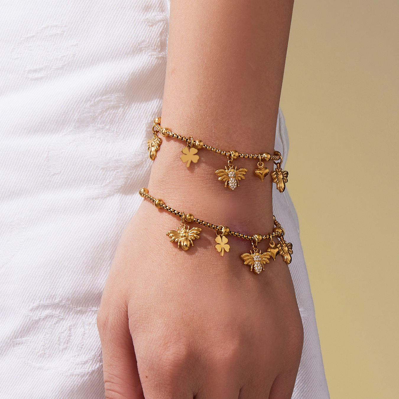 สีเหลือง