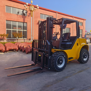 Chariot élévateur tout-terrain 4x4 de 3 tonnes certifié CE avec système de freinage sur <span class=keywords><strong>4</strong></span> roues pour une utilisation sur surfaces irrégulières - Product Image 2