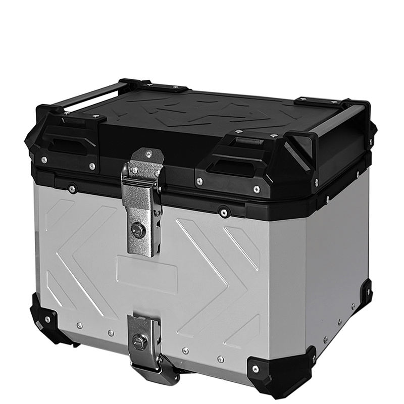 03 en relief (argent)